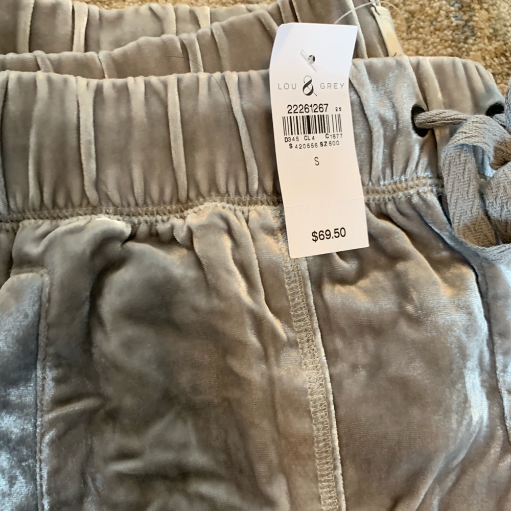 Lou & Grey velvet joggers - Picture 3 of 3